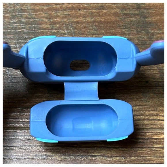 Disney iPod Stitch Case - Picture 5 of 8